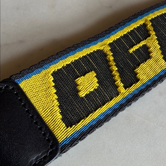 Industrial Clasp Off-White Keychain Yellow/Black Fabric - Picture 4 of 9